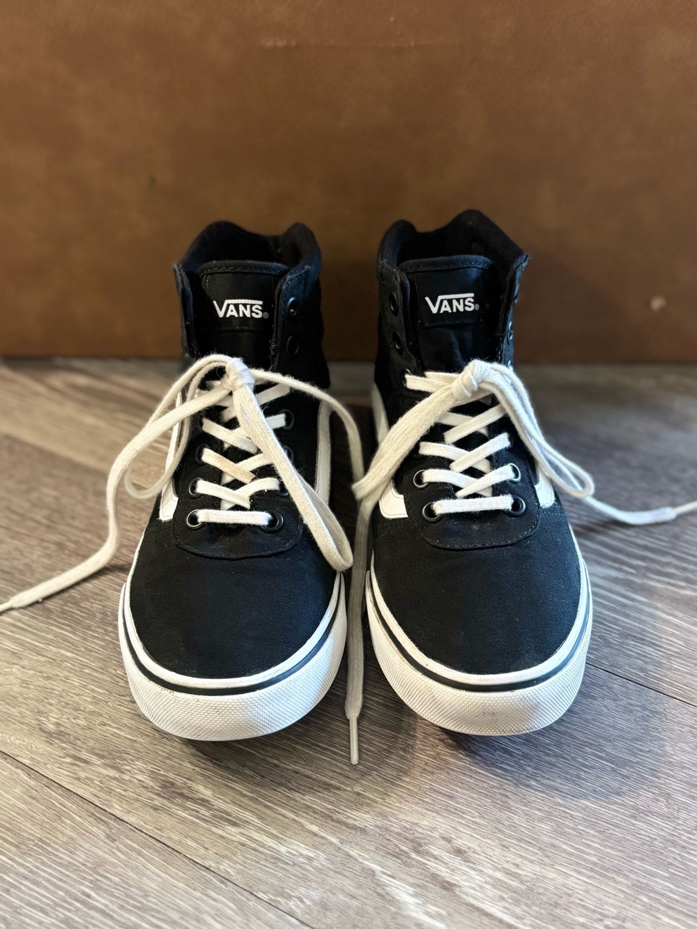 Vans - Picture 4 of 8
